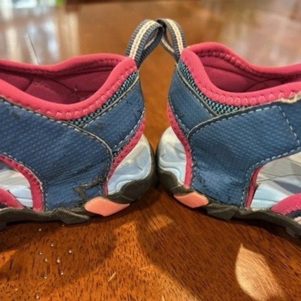 Dream Pairs adventure awaits
